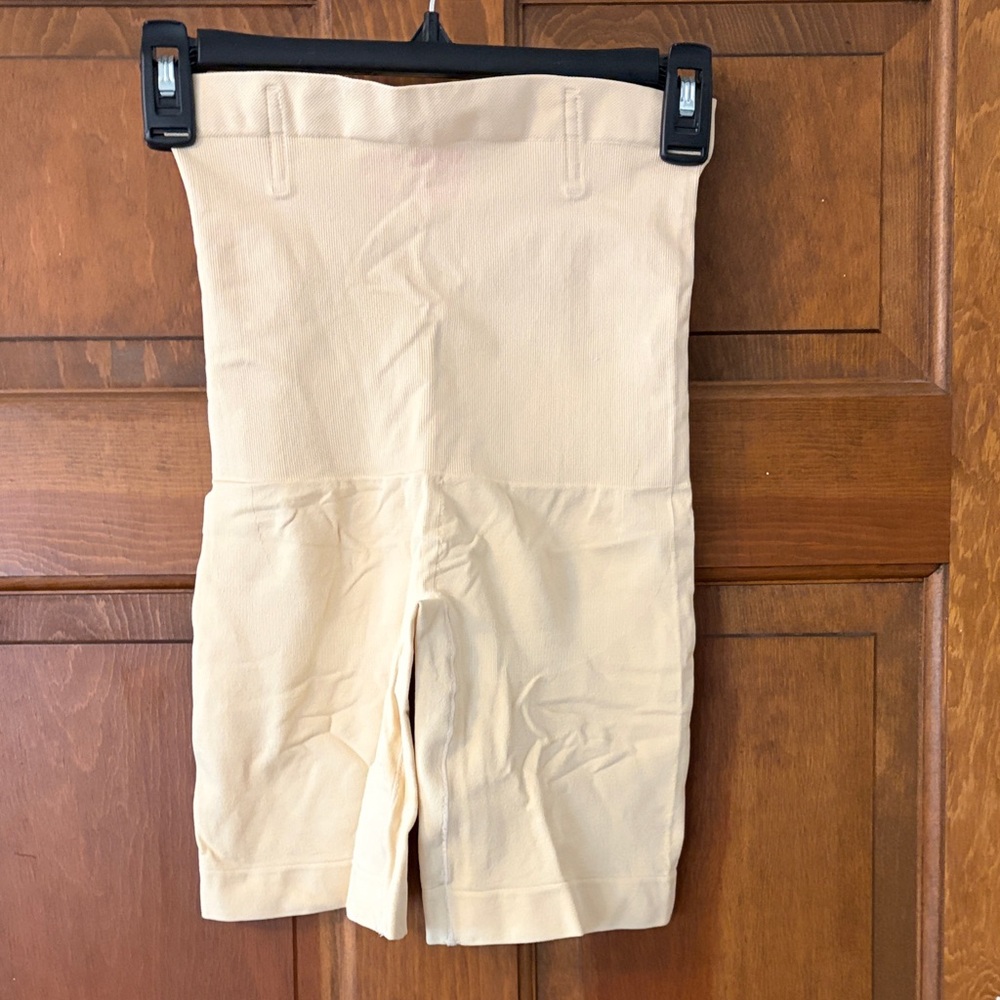 Empetua by Shapermint Women's High-Waisted Shapewear Shorts